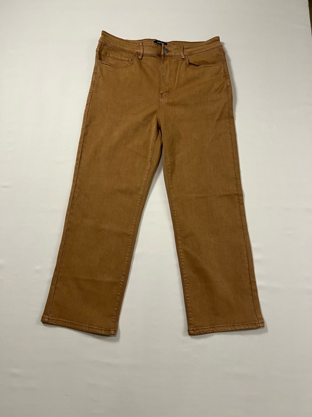 Well Worn High-Rise Classic Straight Jeans in Caramel Brown